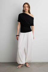BOAT NECK TOP WITH SHIRRED SIDE DETAIL