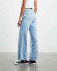 A 99 Low & Wide Jeans