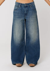 99 Low Mega Baggy Jeans Brittney
