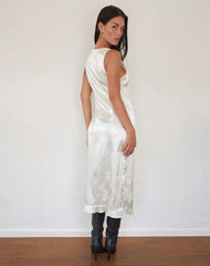 Gastari Midi Dress in Satin Jacquard White