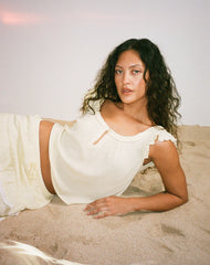 Merisso Scoop Neck Keyhole Top in Crinkle Butter Yellow