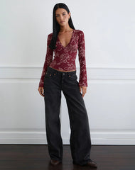 Emesy Long Sleeve Top in Outline Rose Marooon