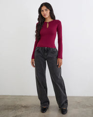 Jenji Long Sleeve Top with Pearl Button in Burgundy