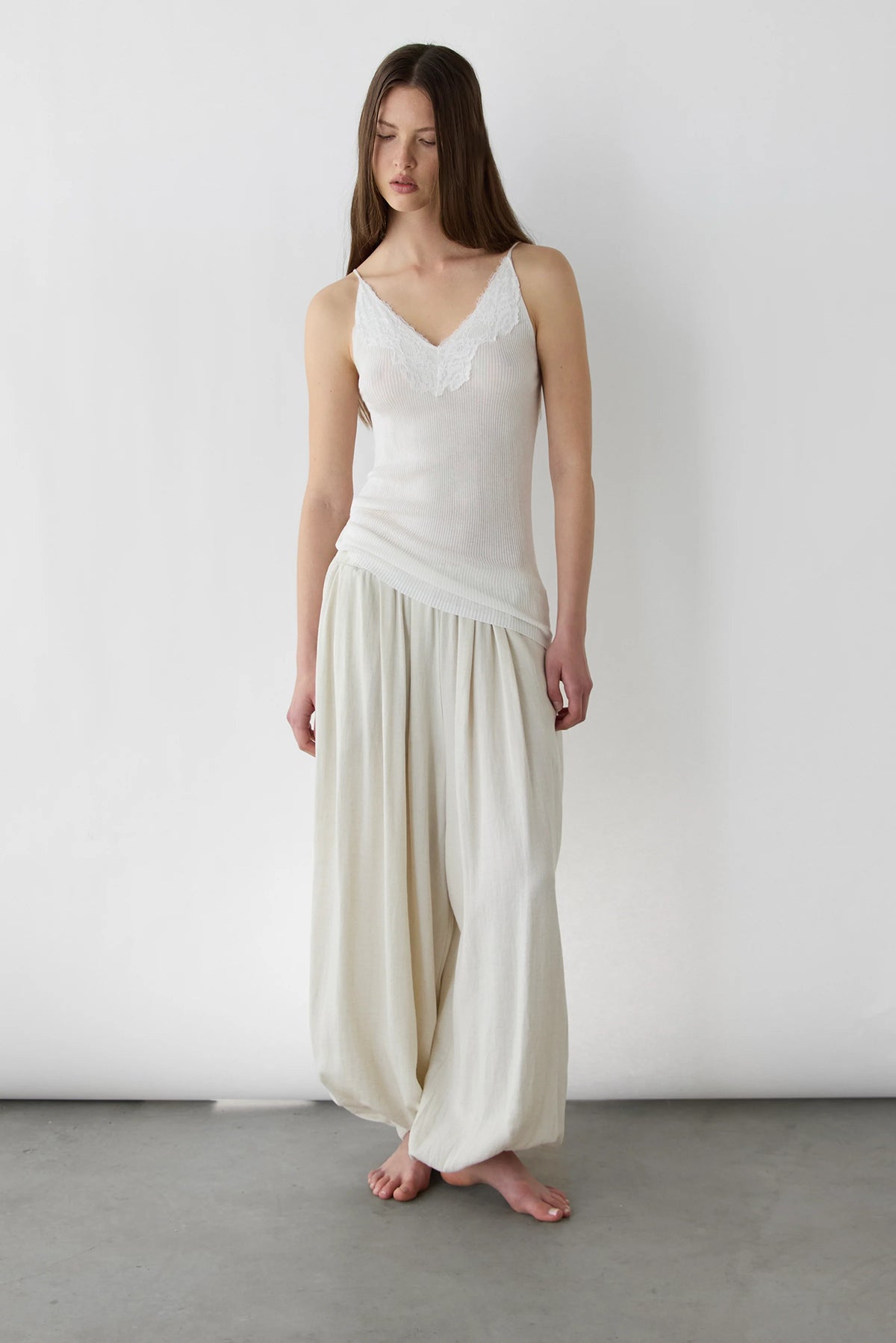 RIBBED KNIT LACE CAMI TANK TOP