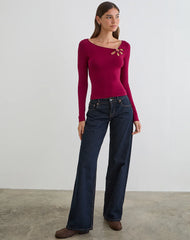 Donela Long Sleeve Top with Flower Ring in Burgundy