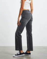 A 99 Low Straight Jeans Addison Black