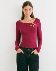 Donela Long Sleeve Top with Flower Ring in Burgundy