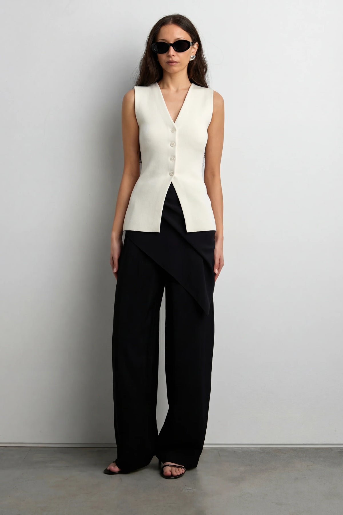 KNIT CINCHED WAIST BUTTON UP TOP